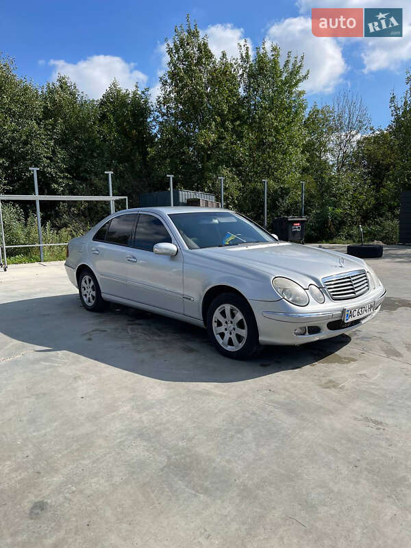 Mercedes-Benz E-Class 2002