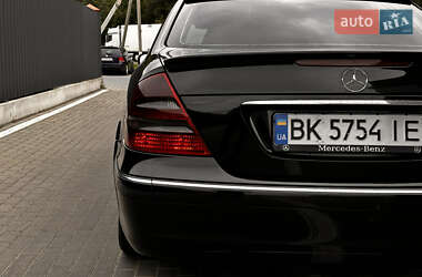 Седан Mercedes-Benz E-Class 2003 в 