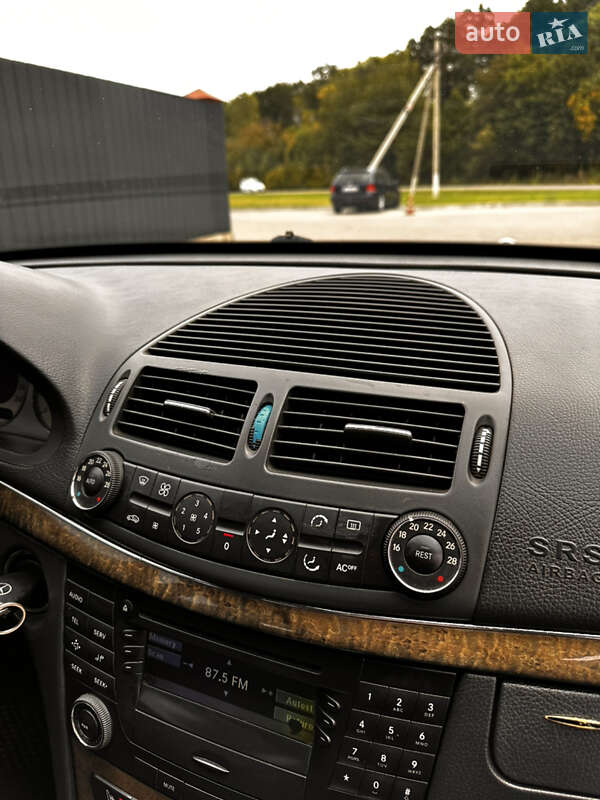 Седан Mercedes-Benz E-Class 2003 в Дубно фото 35 Седан Mercedes-Benz E-Class 2003 в Дубно