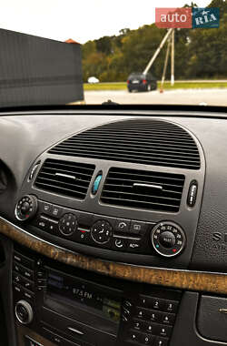 Седан Mercedes-Benz E-Class 2003 в 