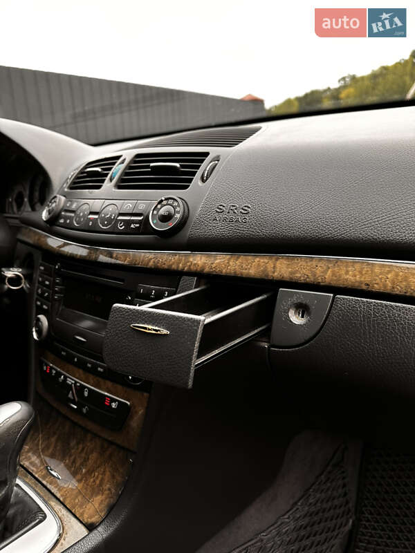 Седан Mercedes-Benz E-Class 2003 в Дубно фото 37 Седан Mercedes-Benz E-Class 2003 в Дубно