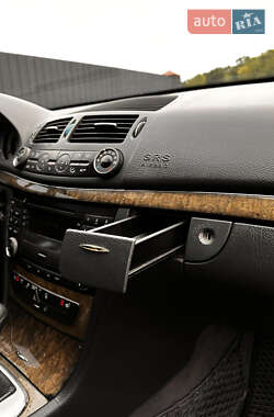 Седан Mercedes-Benz E-Class 2003 в 