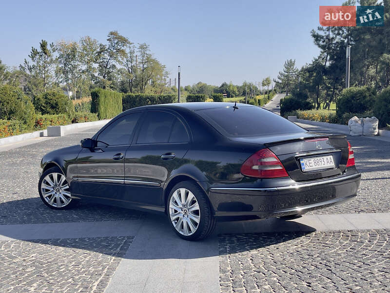 Седан Mercedes-Benz E-Class 2003 в Днепре