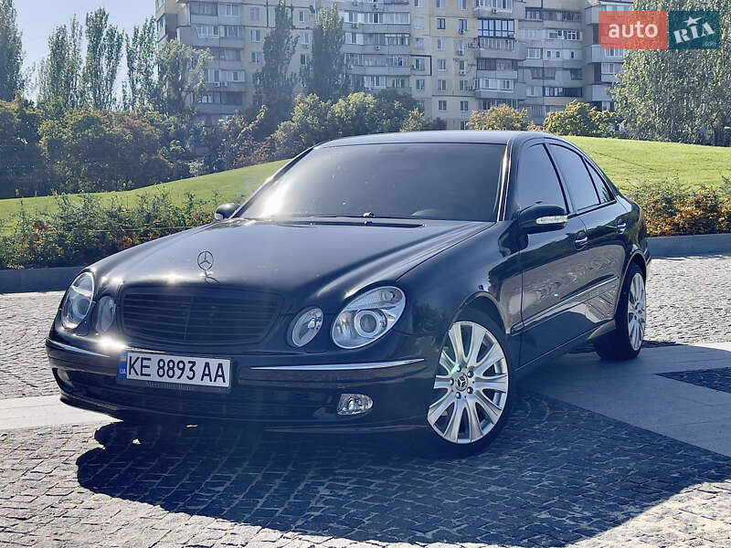 Седан Mercedes-Benz E-Class 2003 в Днепре