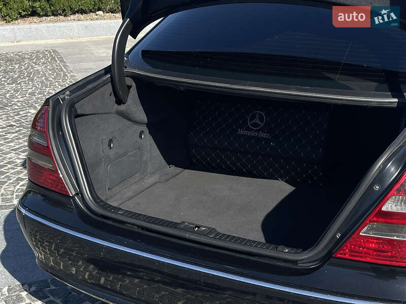 Седан Mercedes-Benz E-Class 2003 в Днепре
