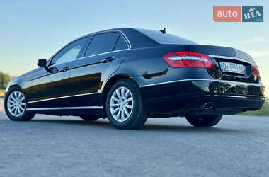 Седан Mercedes-Benz E-Class 2011 в 