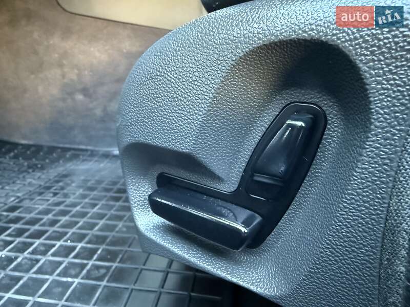 Седан Mercedes-Benz E-Class 2005 в Одесі