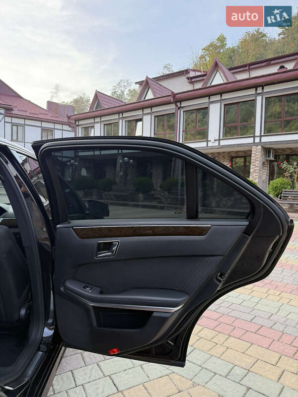 Седан Mercedes-Benz E-Class 2010 в Чернівцях фото 33 Седан Mercedes-Benz E-Class 2010 в Чернівцях