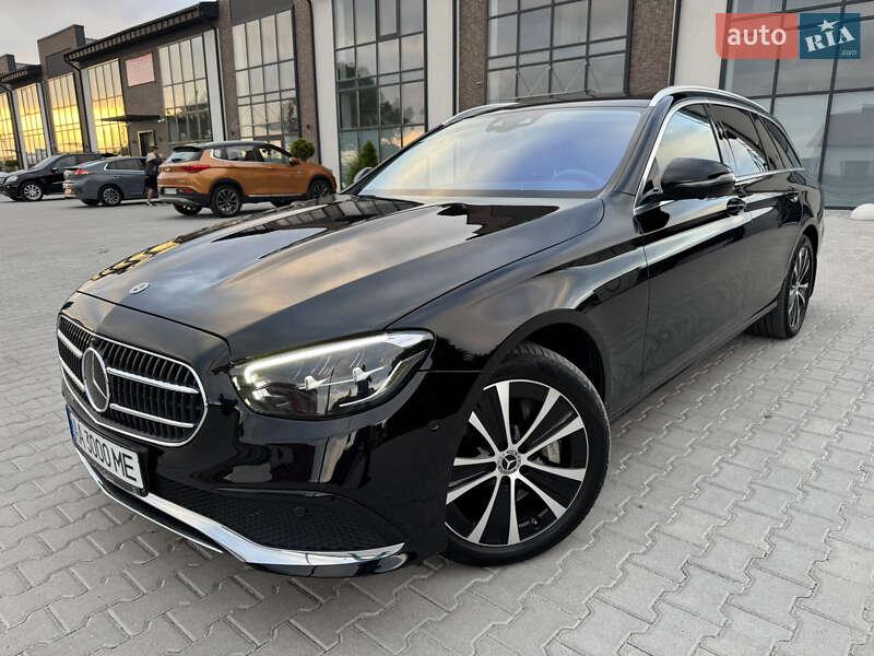 Mercedes-Benz E-Class 2022