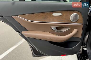 Седан Mercedes-Benz E-Class 2019 в 