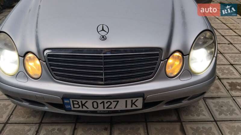 Седан Mercedes-Benz E-Class 2005 в Ровно