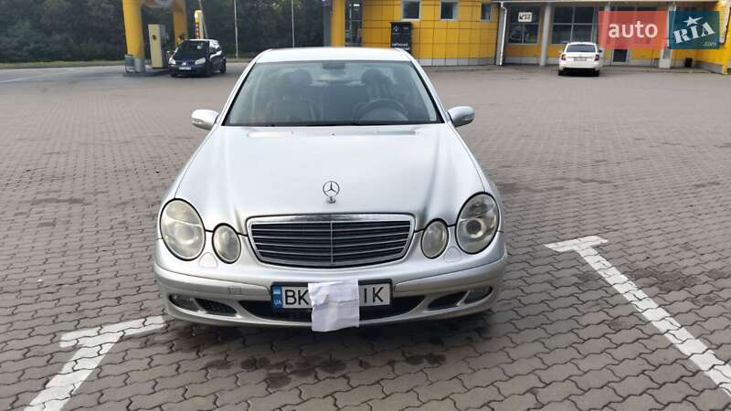 Седан Mercedes-Benz E-Class 2005 в Ровно