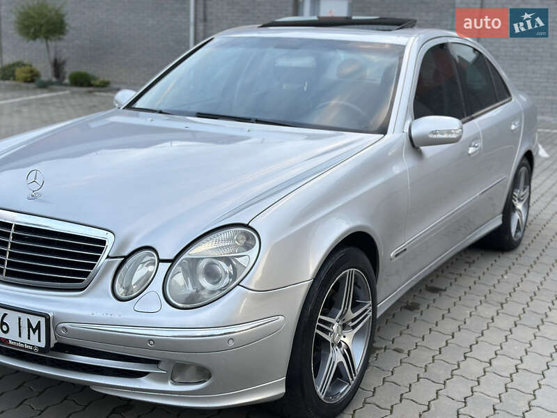 Седан Mercedes-Benz E-Class 2003 в Костополе