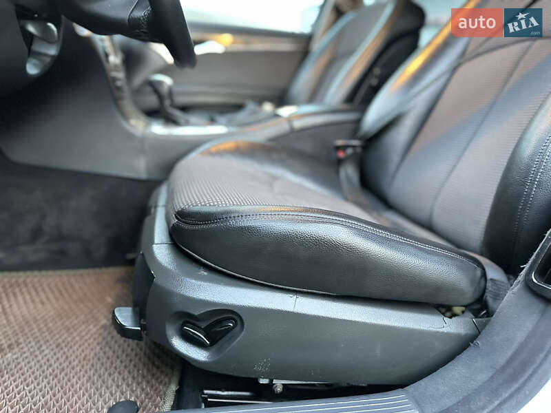 Седан Mercedes-Benz E-Class 2003 в Костополе