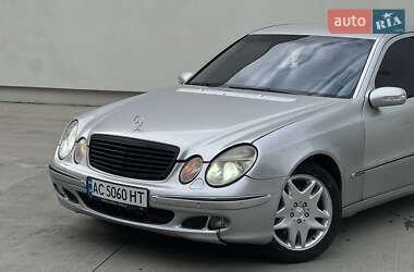 Седан Mercedes-Benz E-Class 2002 в  фото 3 Седан Mercedes-Benz E-Class 2002 в
