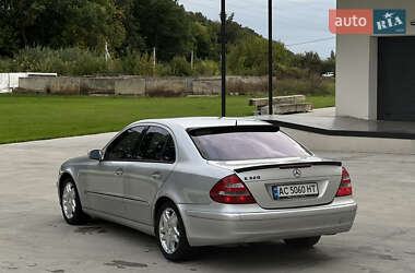 Седан Mercedes-Benz E-Class 2002 в  фото 13 Седан Mercedes-Benz E-Class 2002 в