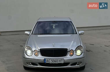 Седан Mercedes-Benz E-Class 2002 в  фото 18 Седан Mercedes-Benz E-Class 2002 в