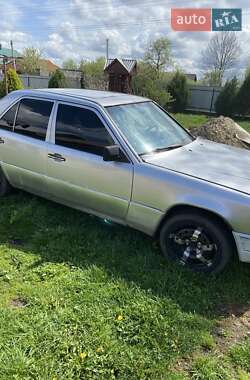 Седан Mercedes-Benz E-Class 1989 в 