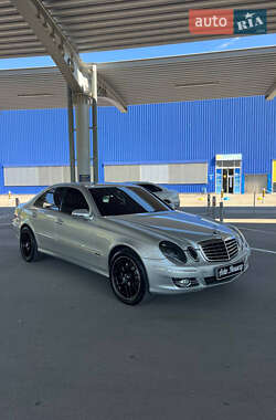 Седан Mercedes-Benz E-Class 2003 в 