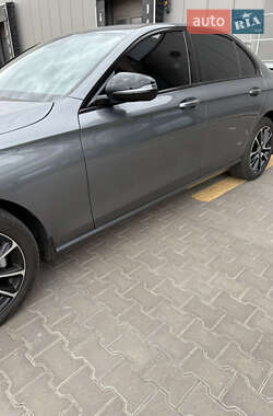 Седан Mercedes-Benz E-Class 2019 в 