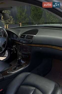 Седан Mercedes-Benz E-Class 2002 в 