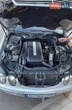 Седан Mercedes-Benz E-Class 2002 в 