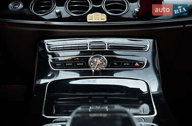 Седан Mercedes-Benz E-Class 2016 в 