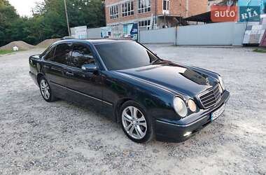 Седан Mercedes-Benz E-Class 2001 в 