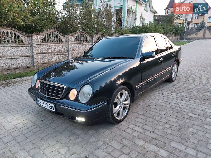 Седан Mercedes-Benz E-Class 2001 в Кицмани