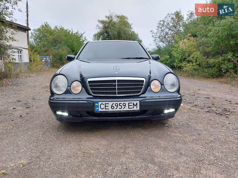 Седан Mercedes-Benz E-Class 2001 в Кицмани