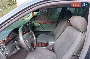 Седан Mercedes-Benz E-Class 2001 в 