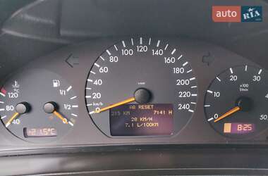 Седан Mercedes-Benz E-Class 2001 в 