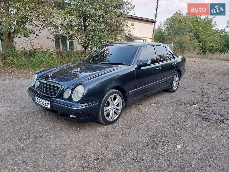 Седан Mercedes-Benz E-Class 2001 в Кицмани