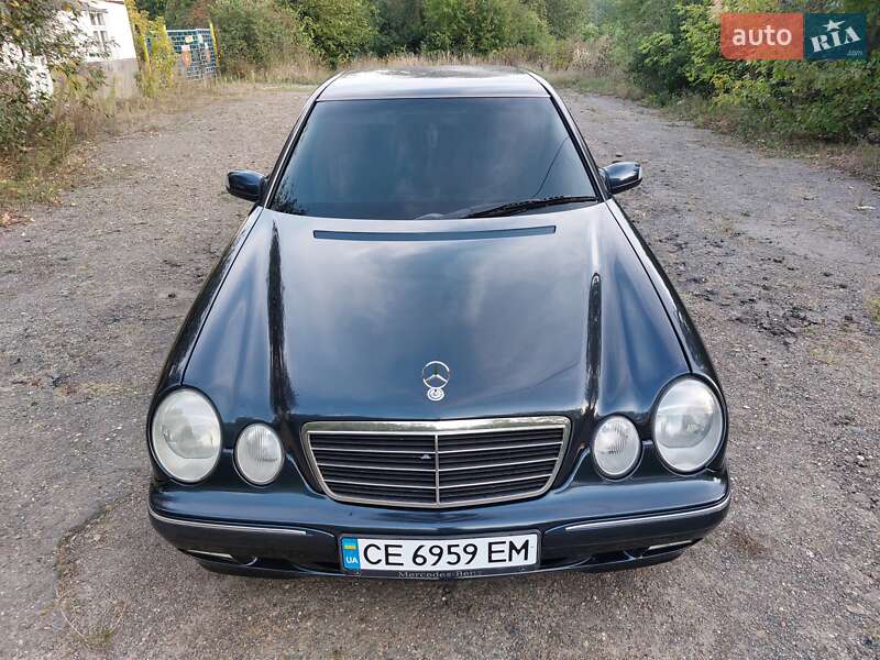 Седан Mercedes-Benz E-Class 2001 в Кицмани