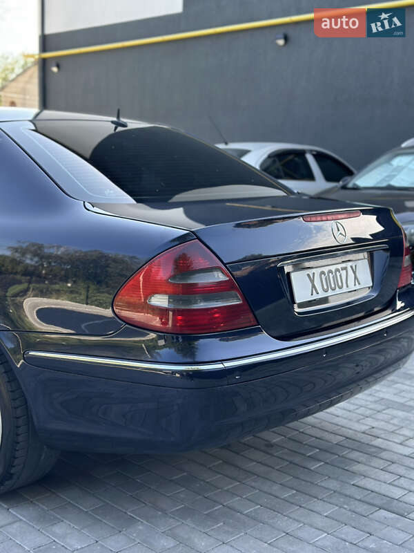 Седан Mercedes-Benz E-Class 2005 в Кременце