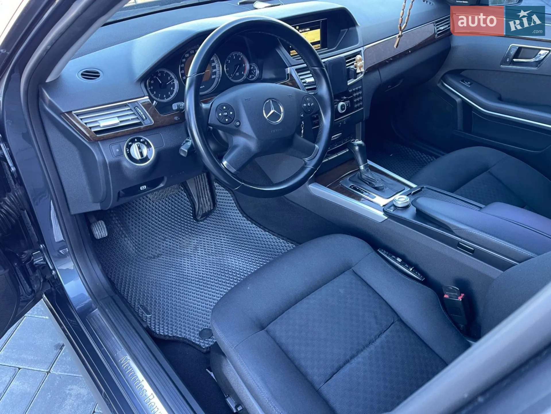 2011 Mercedes-Benz E-klasse - мініатюра 36