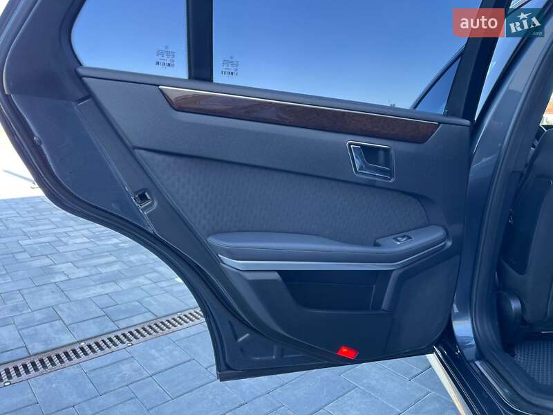 Универсал Mercedes-Benz E-Class 2011 в Луцке фото 40 Универсал Mercedes-Benz E-Class 2011 в Луцке