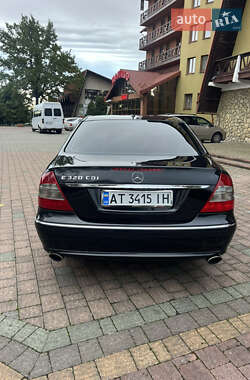 Седан Mercedes-Benz E-Class 2008 в 