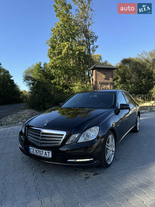 Седан Mercedes-Benz E-Class 2011 в Черновцах
