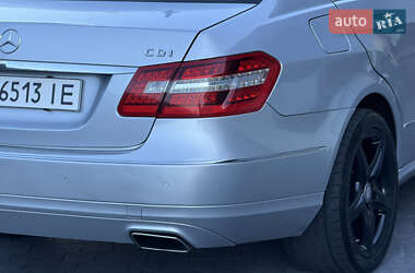 Седан Mercedes-Benz E-Class 2011 в 
