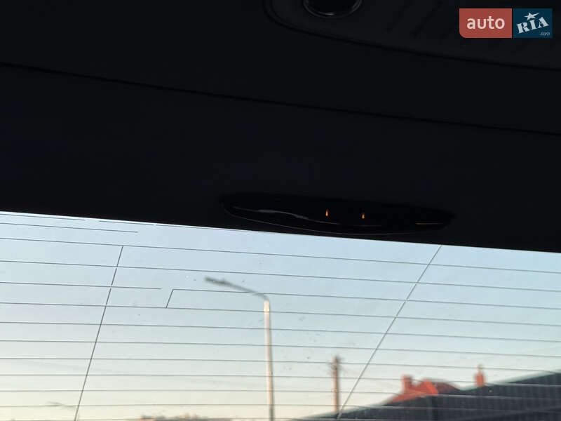 Седан Mercedes-Benz E-Class 2011 в Львове