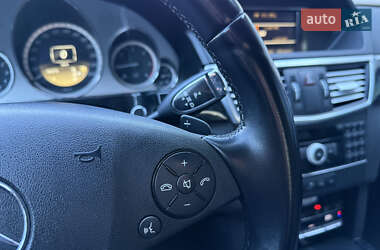 Седан Mercedes-Benz E-Class 2011 в 