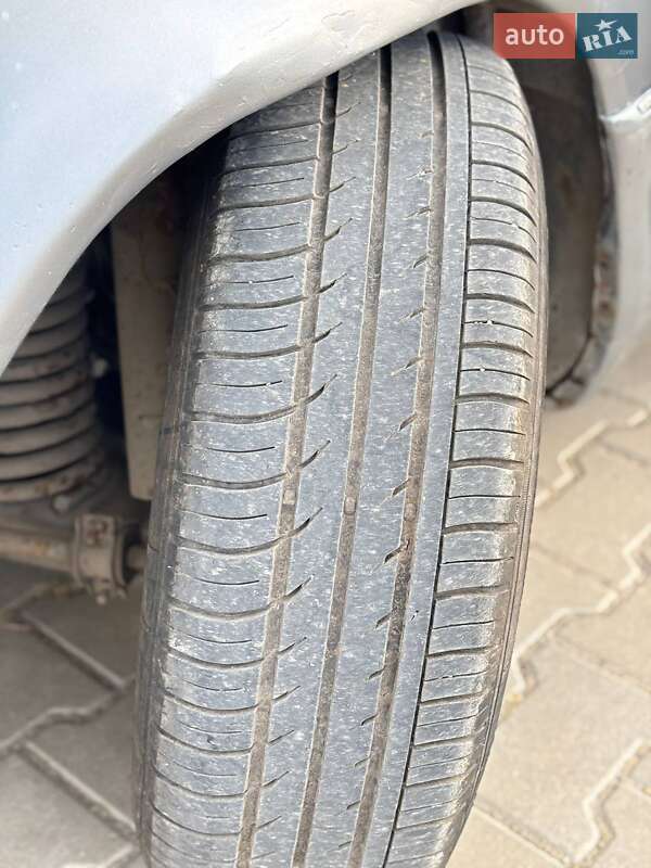 Седан Mercedes-Benz E-Class 1992 в Запоріжжі