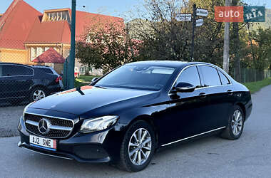 Седан Mercedes-Benz E-Class 2017 в 