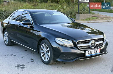 Седан Mercedes-Benz E-Class 2017 в 