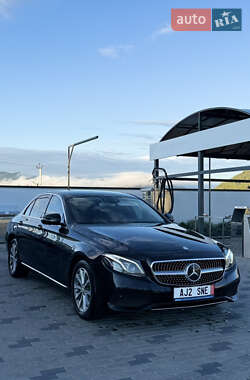 Седан Mercedes-Benz E-Class 2017 в 