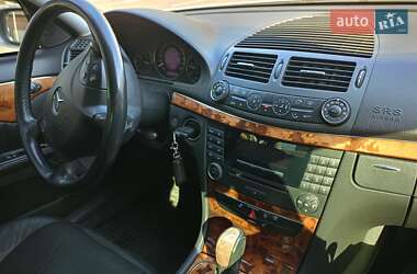 Седан Mercedes-Benz E-Class 2004 в 