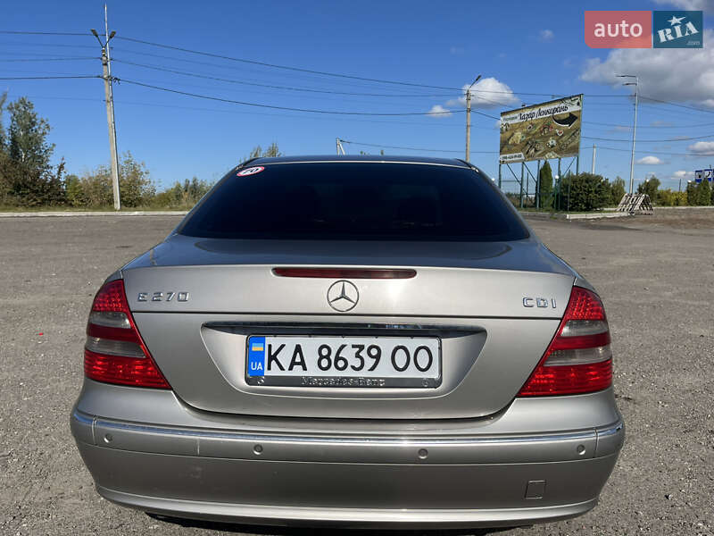 Седан Mercedes-Benz E-Class 2003 в Киеве