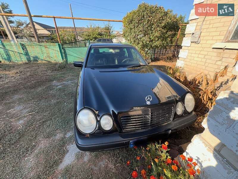 Седан Mercedes-Benz E-Class 1997 в Васильковке