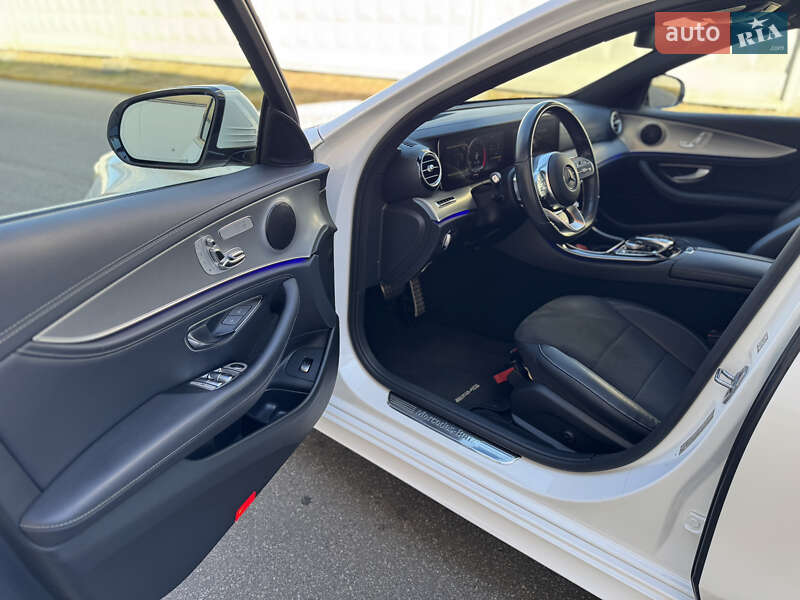 Седан Mercedes-Benz E-Class 2018 в Києві